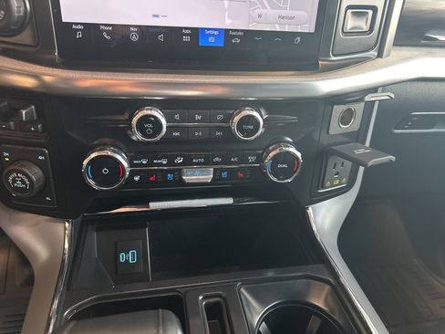 Used 2024 Ford F150 Lariat w/ Bed Utility Package AWD/4WD image 29