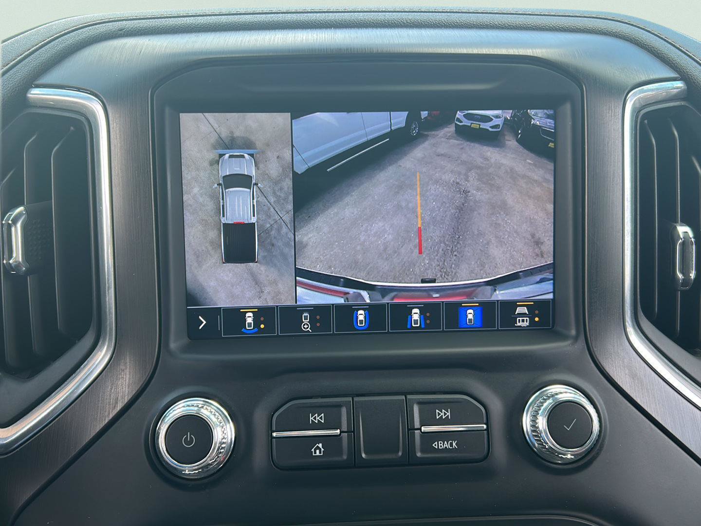 Used 2023 GMC Sierra 2500 AT4 w/ AT4 Preferred Package AWD/4WD image 15