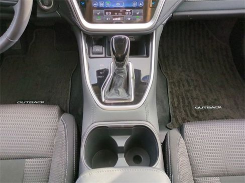 Used 2023 Subaru Outback Premium image 19
