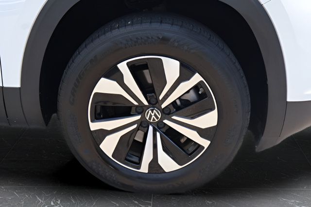 Certified 2024 Volkswagen Atlas SE FWD image 10
