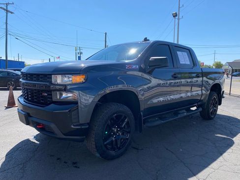 Used 2021 Chevrolet Silverado 1500 Custom Trail Boss w/ LPO, Dark Essentials Package AWD/4WD image 7