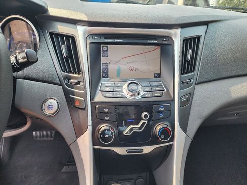 Used 2011 Hyundai Sonata SE w/ Navigation & Sunroof Pkg 4 FWD image 18