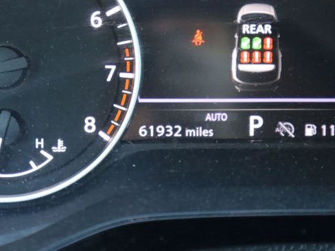 Used 2024 Nissan Pathfinder SV AWD/4WD image 11