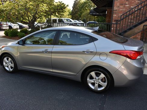 Used 2012 Hyundai Elantra GLS w/ Preferred Pkg 3 FWD image 36