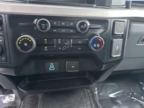 Used 2023 Ford F350 XL w/ Snow Plow/Camper Package image 16