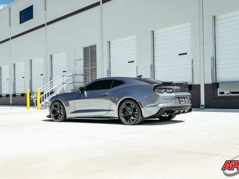 Used 2020 Chevrolet Camaro SS RWD image 49