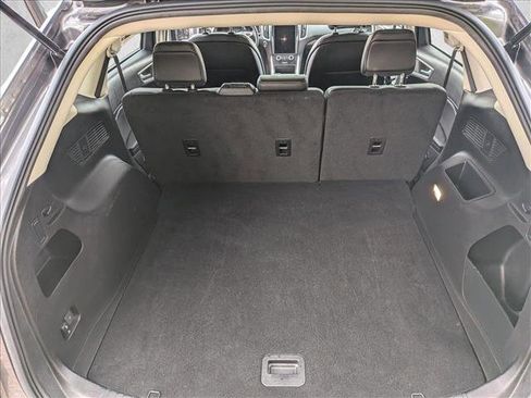 Used 2023 Ford Edge SEL image 6