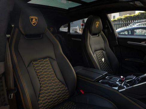 Used 2019 Lamborghini Urus image 30