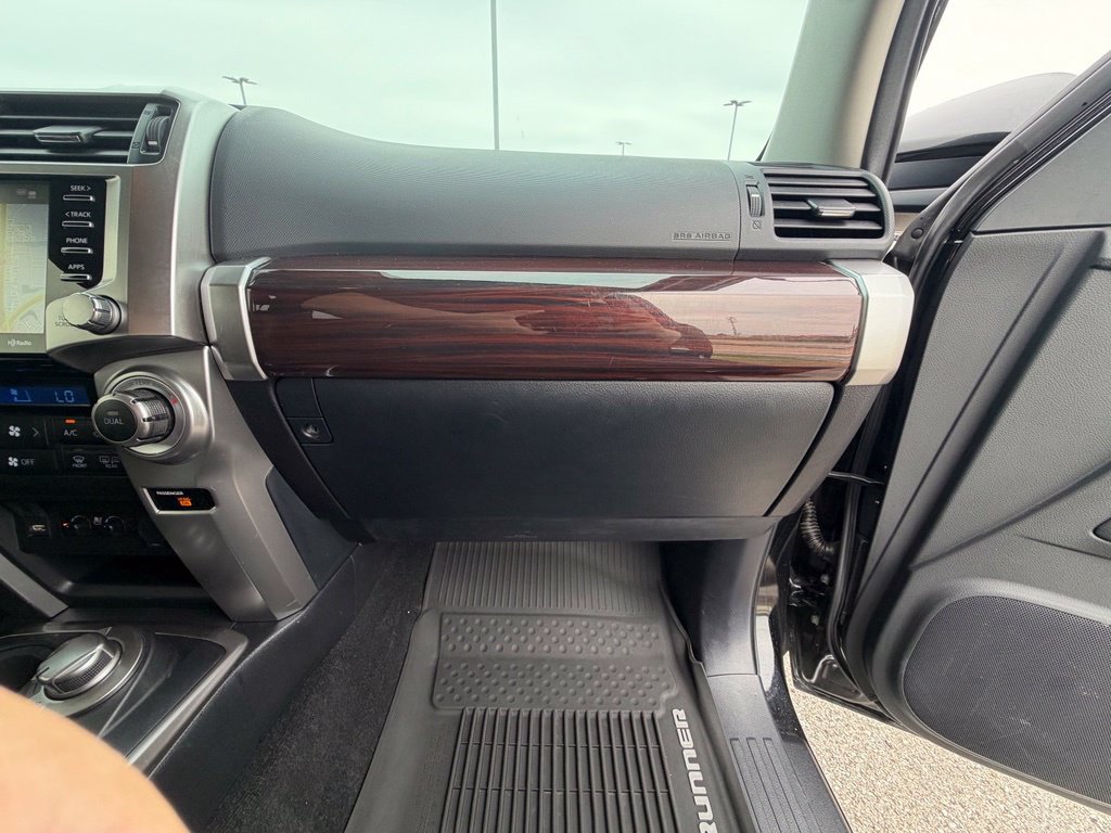 Used 2020 Toyota 4Runner Limited w/ Convenience Package AWD/4WD image 31