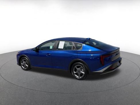 Used 2025 Kia K4 LXS image 10