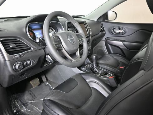 Used 2022 Jeep Cherokee Limited image 23