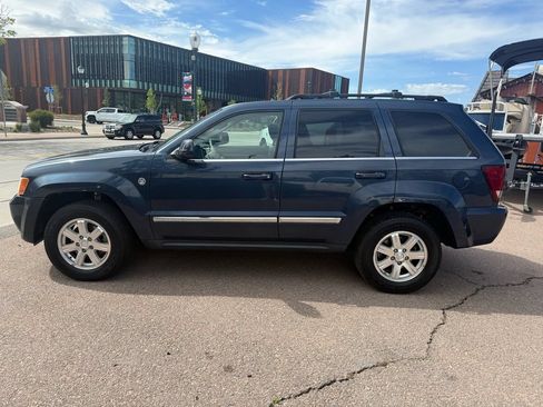 Used 2009 Jeep Grand Cherokee Limited w/ Trailer Tow Group IV AWD/4WD image 7