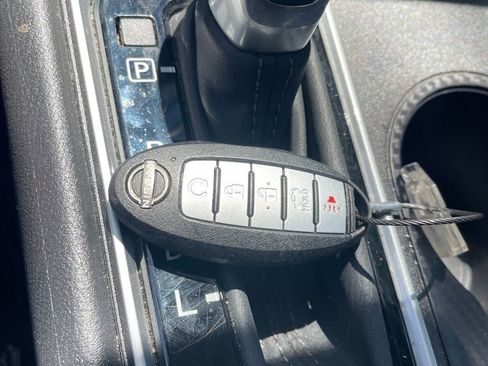 Used 2025 Nissan Altima 2.5 SV image 13