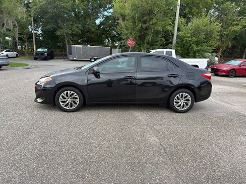 Used 2019 Toyota Corolla LE FWD image 2