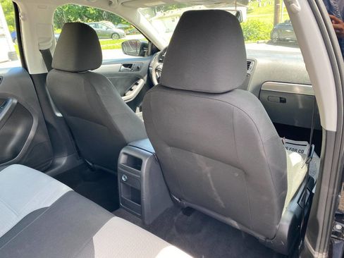 Used 2018 Volkswagen Jetta S FWD image 25