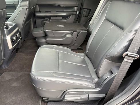 Used 2023 Ford Expedition XLT RWD image 21