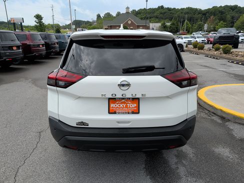 Used 2021 Nissan Rogue S FWD image 7