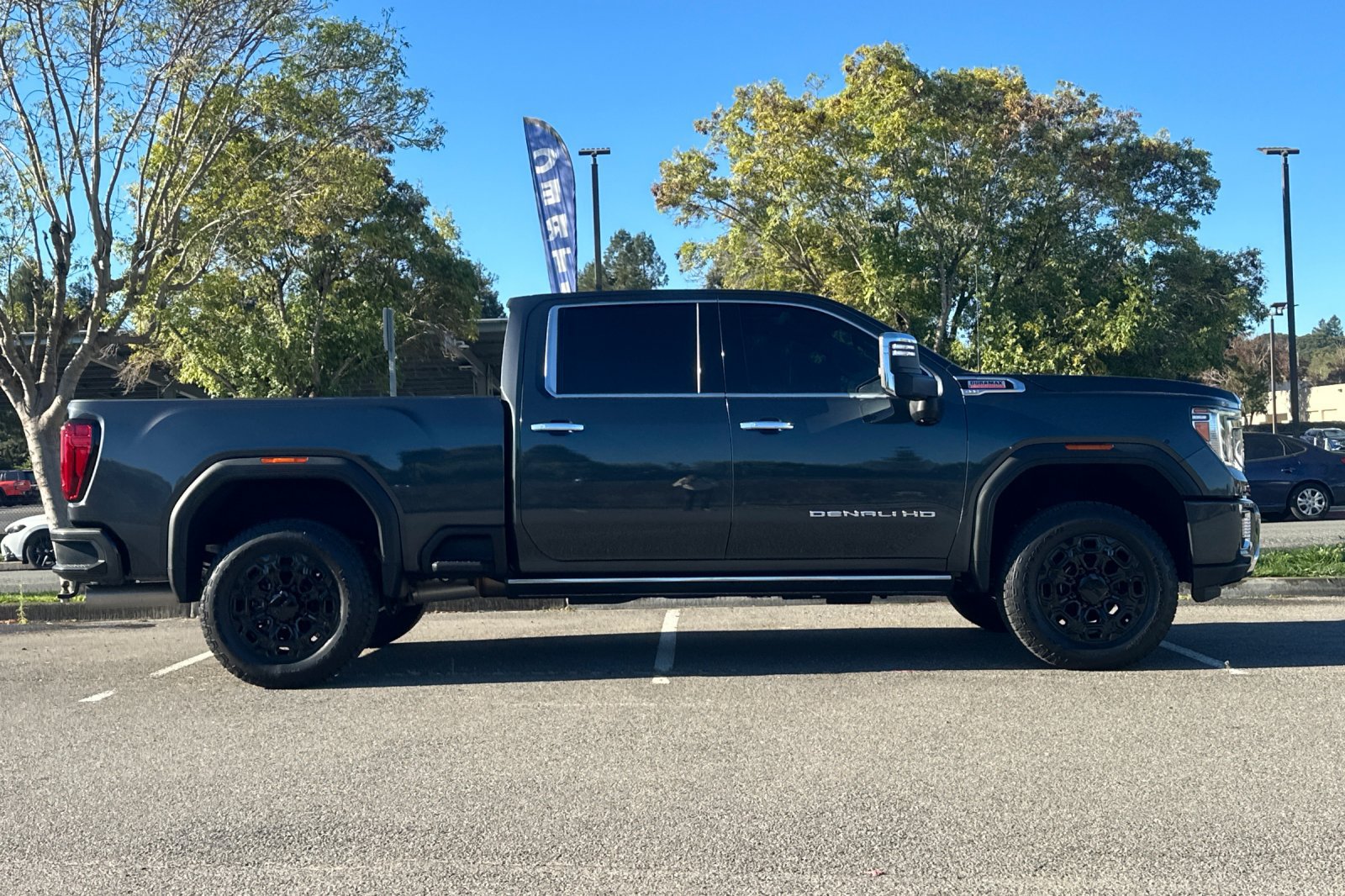 Used 2021 GMC Sierra 2500 Denali w/ Denali Ultimate Package AWD/4WD image 3