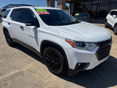 Used 2020 Chevrolet Traverse Premier w/ Redline Edition FWD image 2