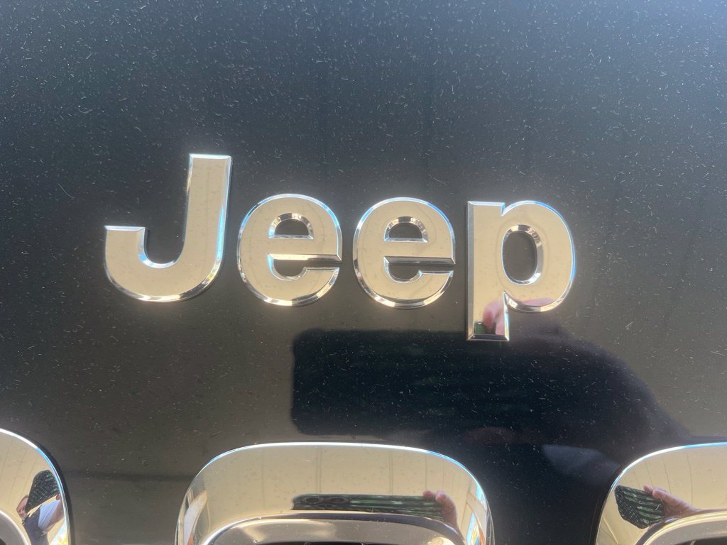 Used 2018 Jeep Cherokee Latitude Plus w/ Comfort/Convenience Group AWD/4WD image 33