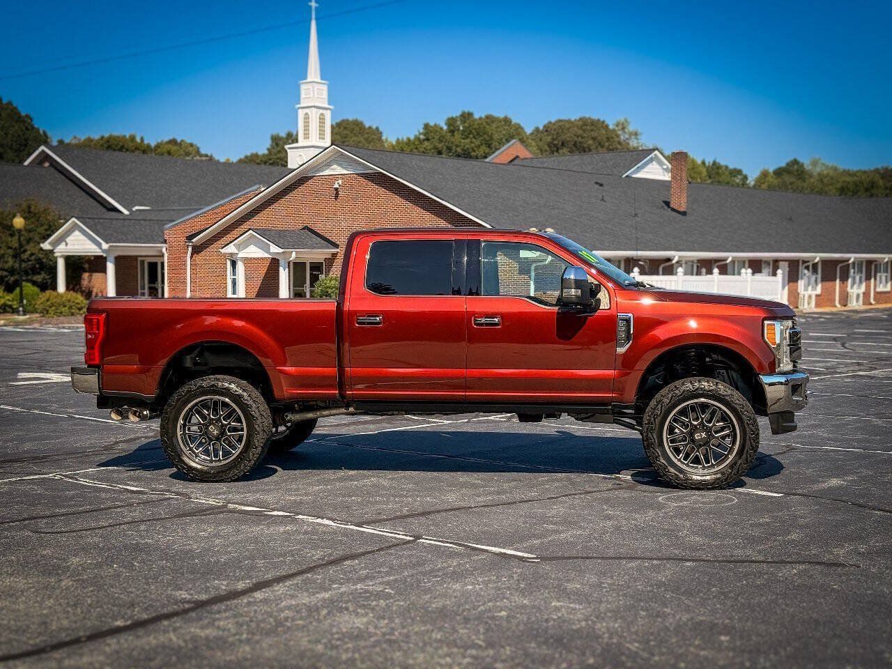 Used 2017 Ford F250 Lariat w/ Lariat Ultimate Package AWD/4WD image 2