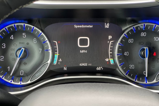 Used 2023 Chrysler Pacifica Touring-L AWD/4WD image 30
