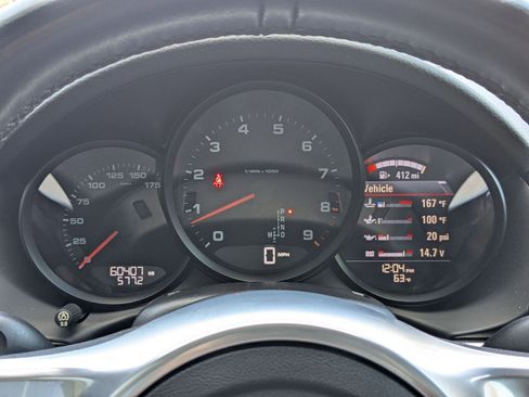 Used 2016 Porsche Cayman image 16