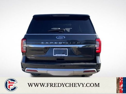 Used 2023 Ford Expedition Limited AWD/4WD image 4