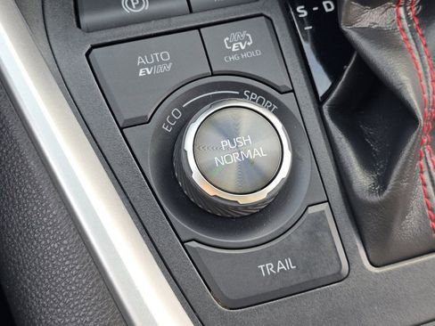 Used 2022 Toyota RAV4 XSE image 10