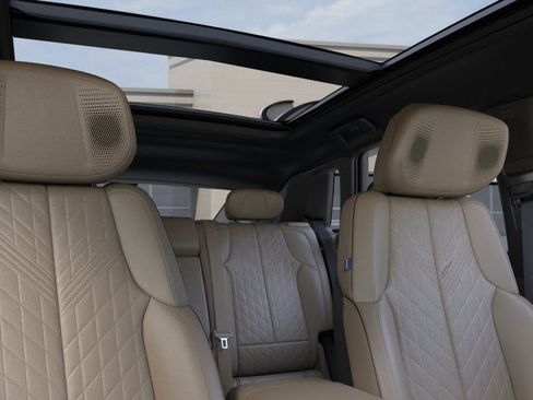 New 2026 Cadillac Lyriq V image 24