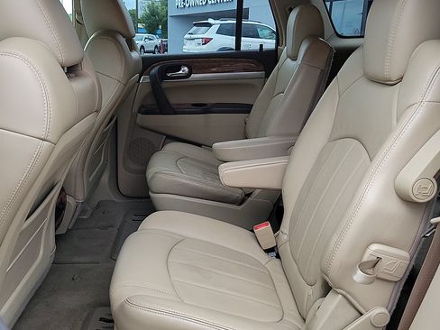 Used 2009 Buick Enclave CXL w/ Driver Confidence Package FWD image 11