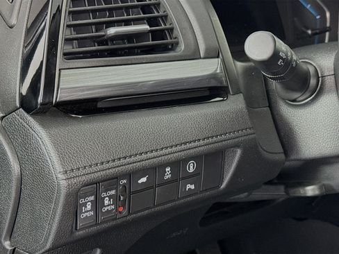 Certified 2024 Honda Odyssey Elite image 10