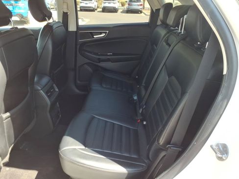Used 2019 Ford Edge SEL w/ Equipment Group 201A FWD image 14