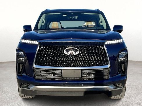Certified 2025 INFINITI QX80 Sensory image 5