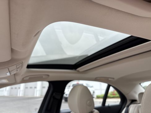Used 2021 Mercedes-Benz E 350 4MATIC Sedan w/ Premium Package image 19