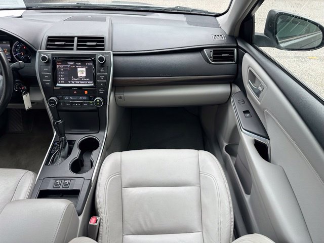 Used 2016 Toyota Camry XLE FWD image 13