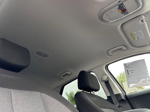 Used 2024 Hyundai Ioniq 5 SE RWD image 18
