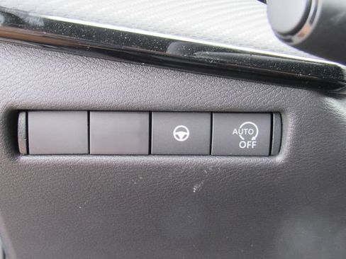 New 2026 Nissan Kicks SR w/ Cold Weather Package FWD image 24
