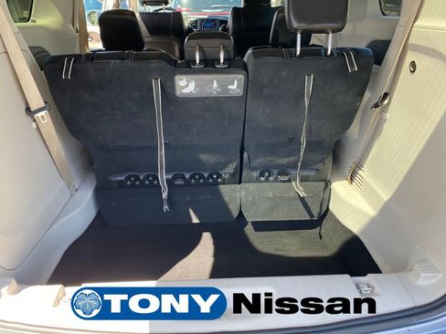 Used 2021 Chrysler Voyager Lxi image 11