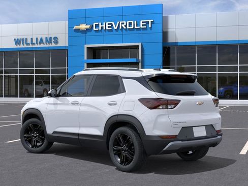 New 2026 Chevrolet TrailBlazer LT w/ Convenience Package AWD/4WD image 3