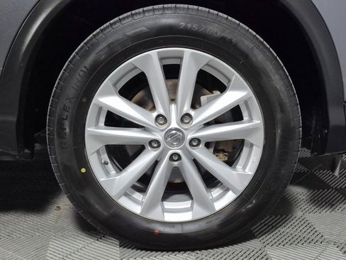 Used 2017 Nissan Rogue Sport SV image 24