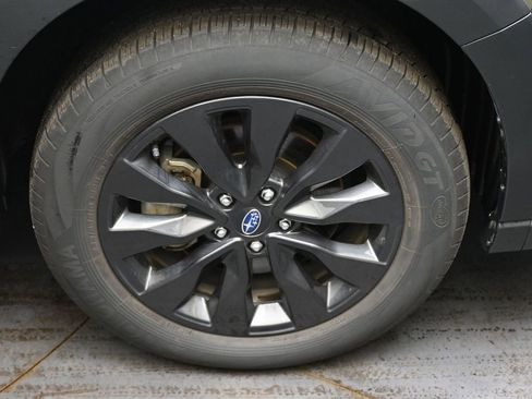 Certified 2025 Subaru Outback Onyx Edition image 10