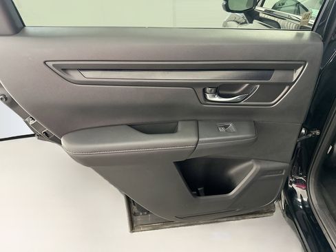 Used 2025 Honda CR-V LX image 26