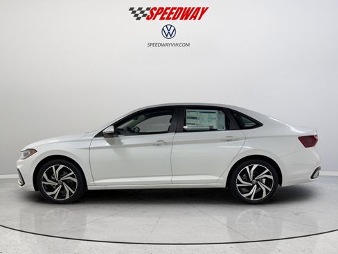 New 2025 Volkswagen Jetta SEL image 4