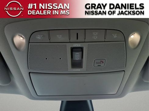 Used 2023 Nissan Maxima Platinum w/ Sport Mat Group FWD image 21