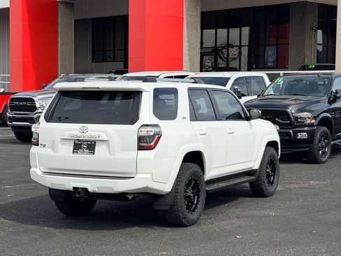 Used 2024 Toyota 4Runner SR5 image 35