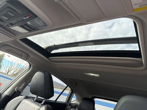 Used 2022 Subaru Crosstrek 2.5i Limited w/ Moonroof Package 1 image 11