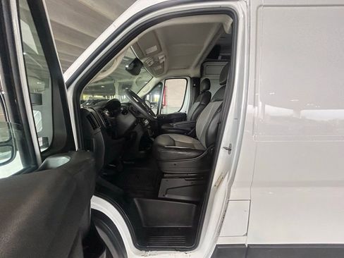 Used 2023 RAM ProMaster 2500 image 15