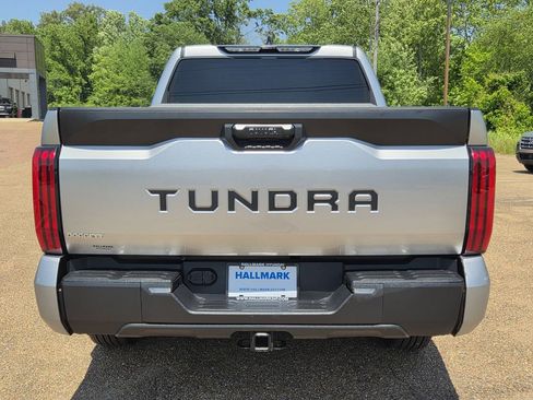 Used 2022 Toyota Tundra SR5 RWD image 5