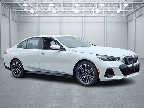 Certified 2026 BMW 530i xDrive w/ M Sport Package image 3